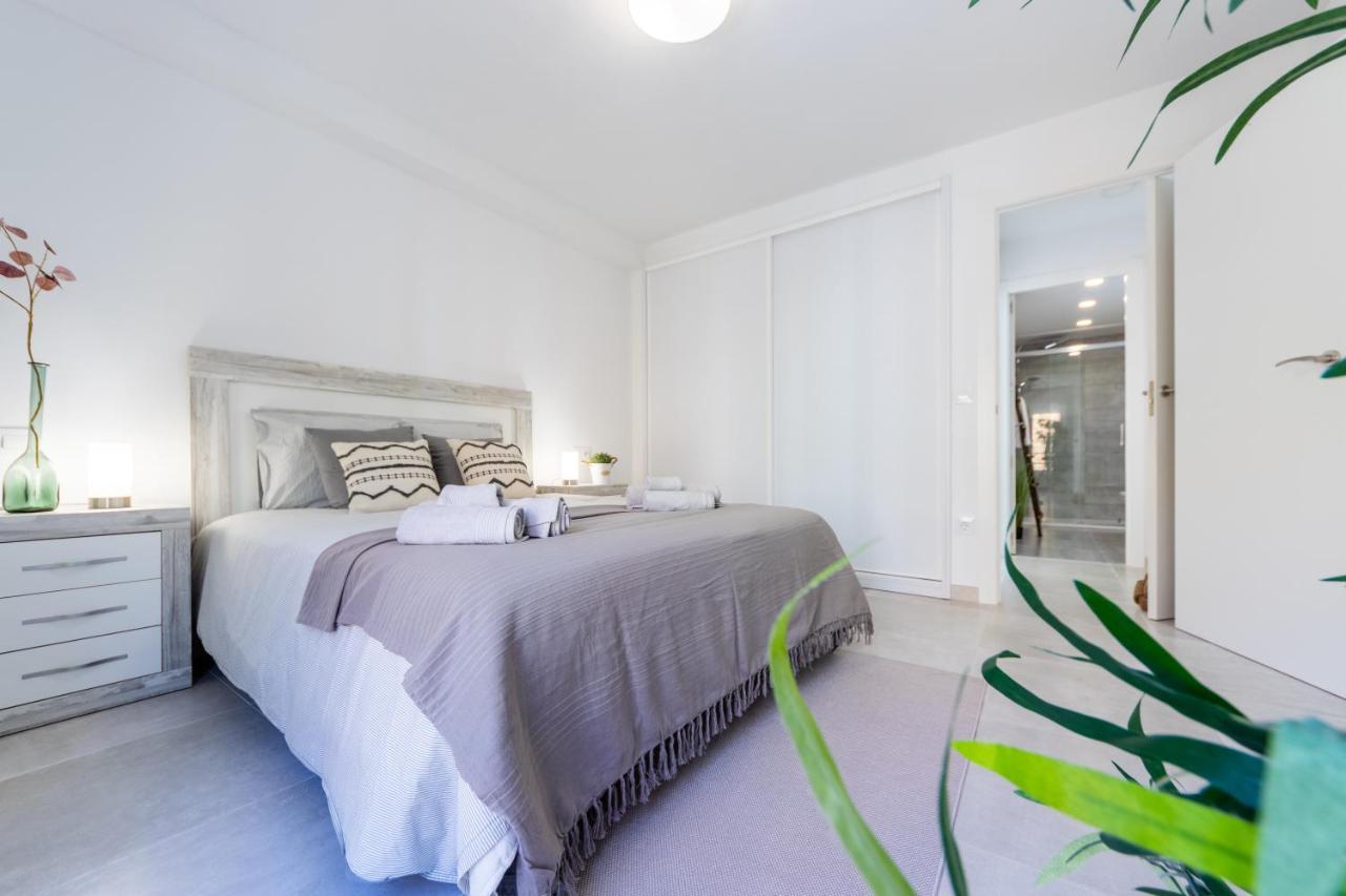 Boooom!!! Apartment With Swimming Pool サロウ エクステリア 写真